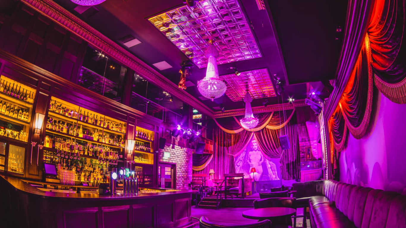 paw_2438
